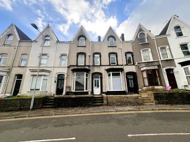 Room for sale in Nangreaves, Wales