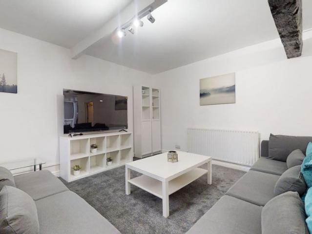 Room for rent in Sharrow Vale, South Yorkshire