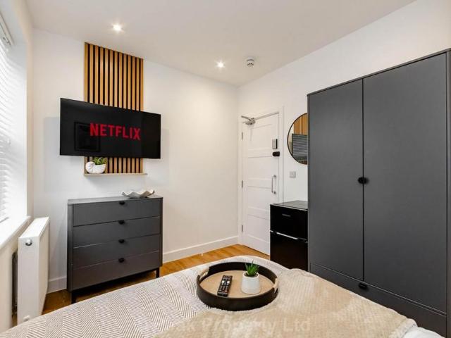 Room for rent in Alton Barnes, Essex