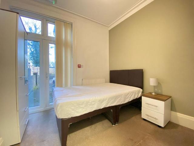 Room for rent in Strood