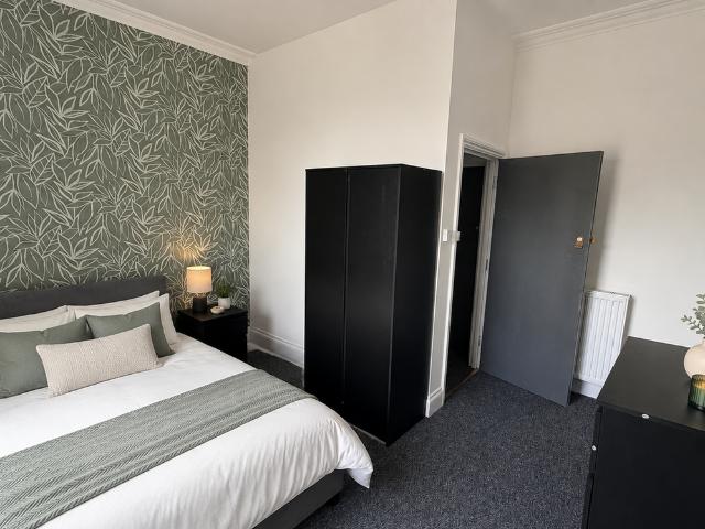 Room for rent in Greenbank, Plymouth