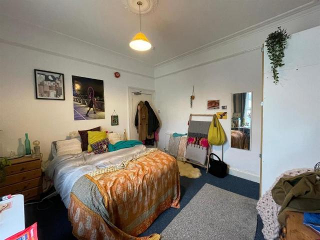 Room for rent in Greenbank, Mount Wise