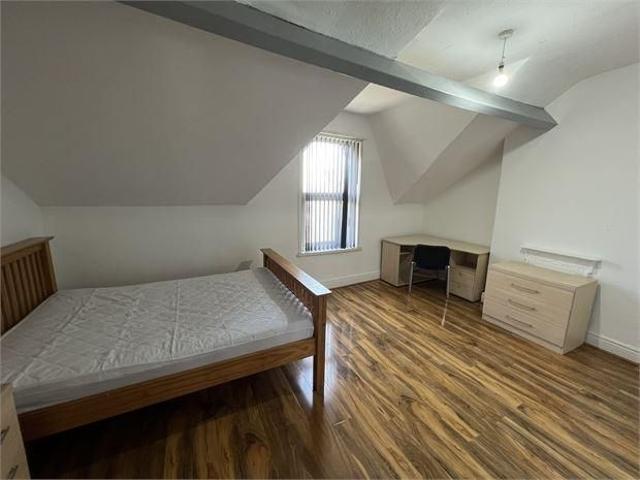 Room for rent in Nangreaves, Wales