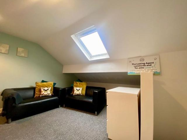 Room for rent in Royton, Oldham