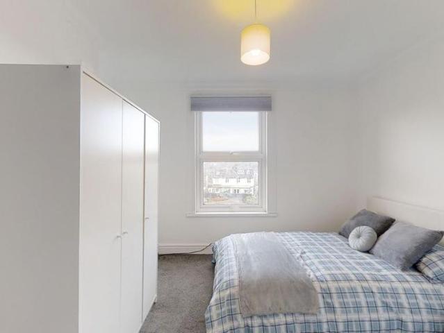 Room for rent in Midway, Kent