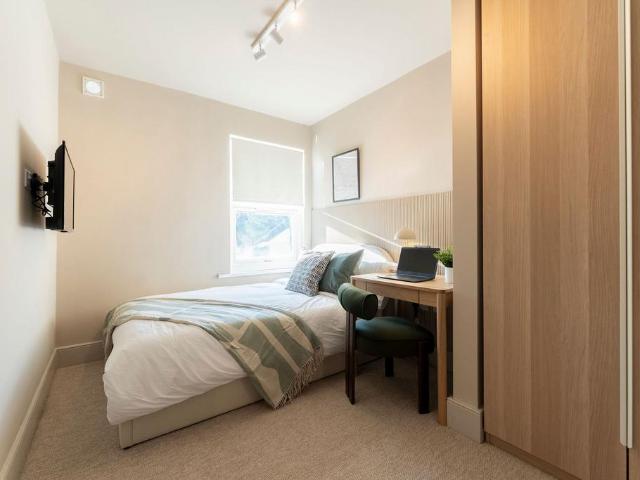 Room for rent in Castlefield, Cressex