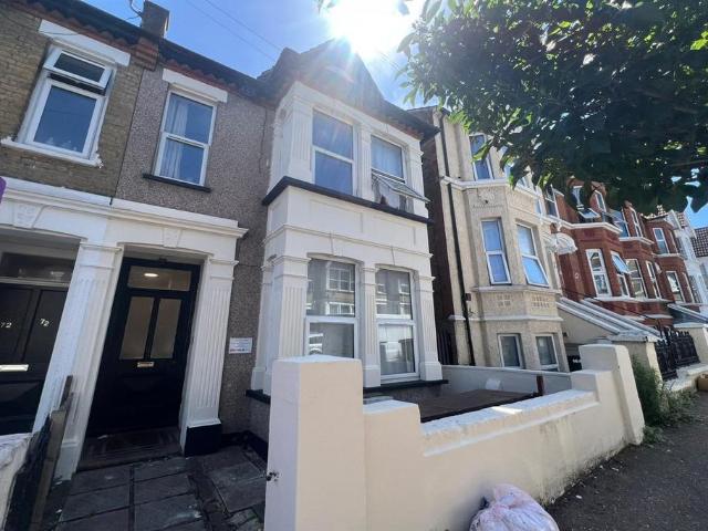 House for rent in Alton Barnes, Essex