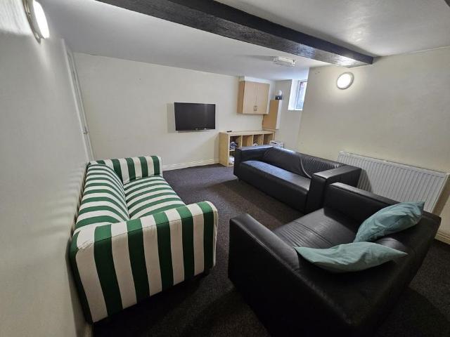 House for rent in Woodhouse, West Yorkshire