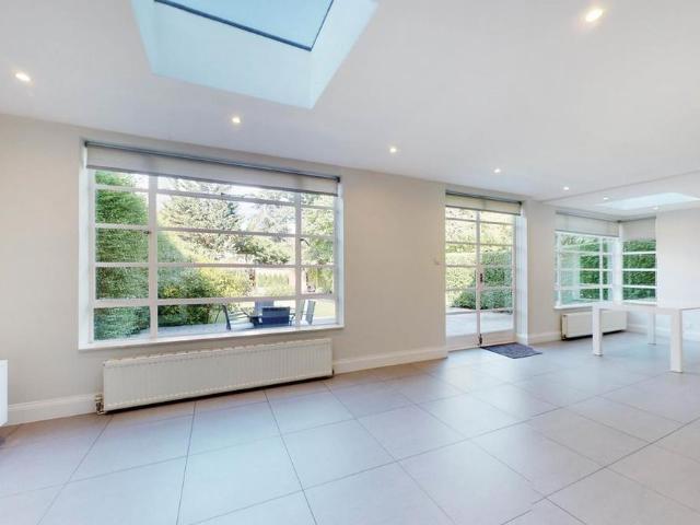 House for rent in London Borough of Barnet, Greater London