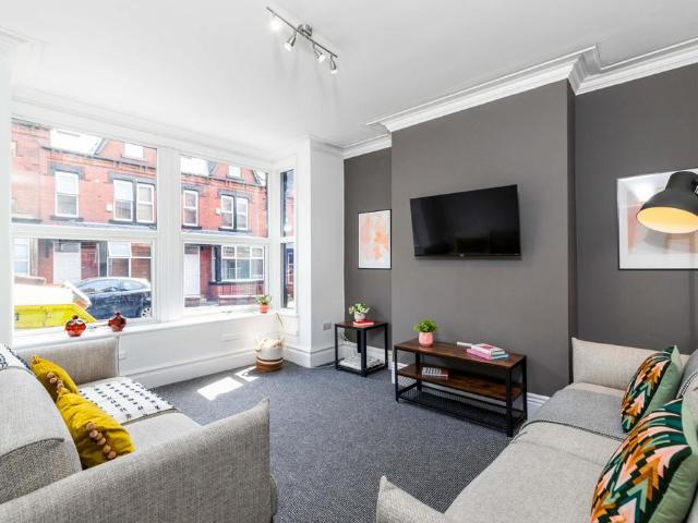 Room for rent in Beckett Park, Headingley