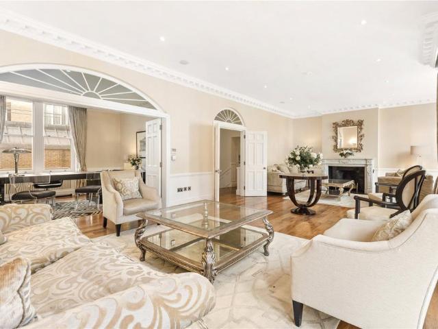 House for rent in Chelsea, Greater London
