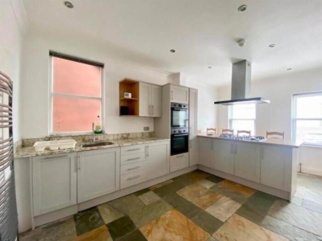 Apartment for rent in Abbey Park, Barton In Fabis