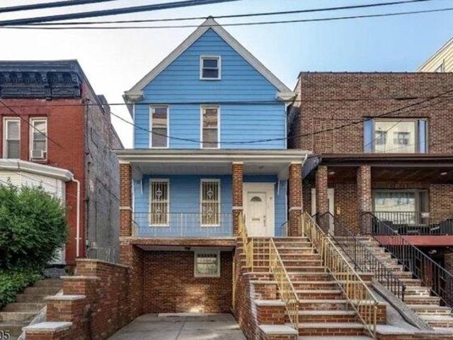 House for sale in Hudson, New Jersey