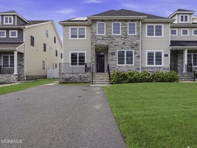 House for sale in Lakewood, New Jersey
