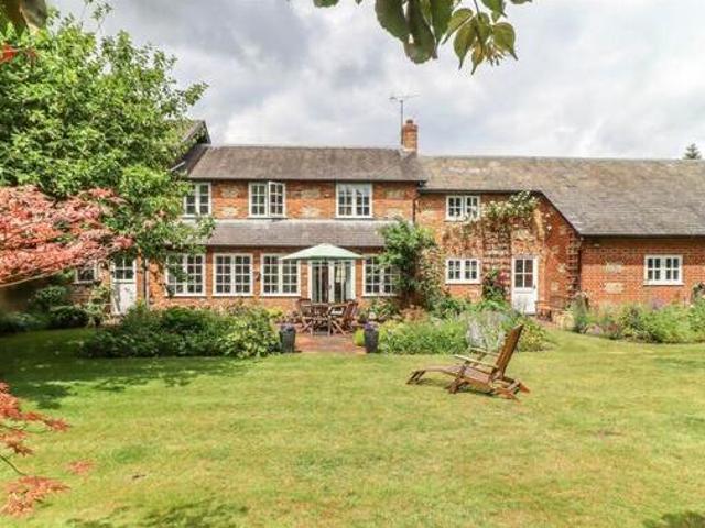 House for sale in Barton Stacey, Hampshire