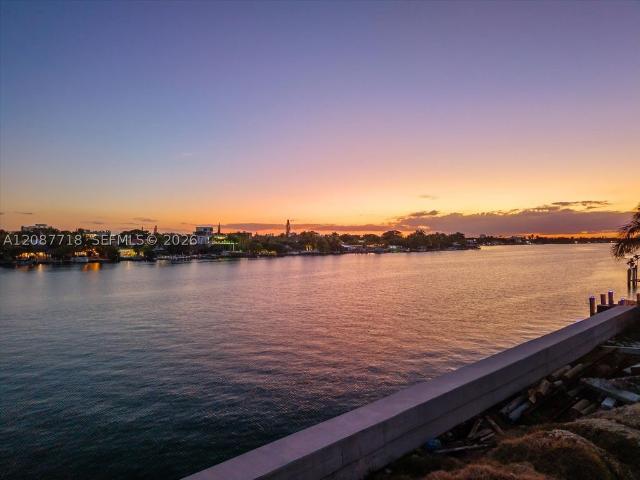 Detached House for sale in Surfside, Florida