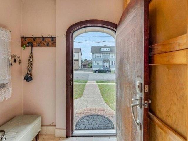 House for sale in Lyndhurst, New Jersey
