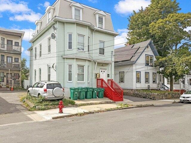 House for sale in Lynn, Essex County