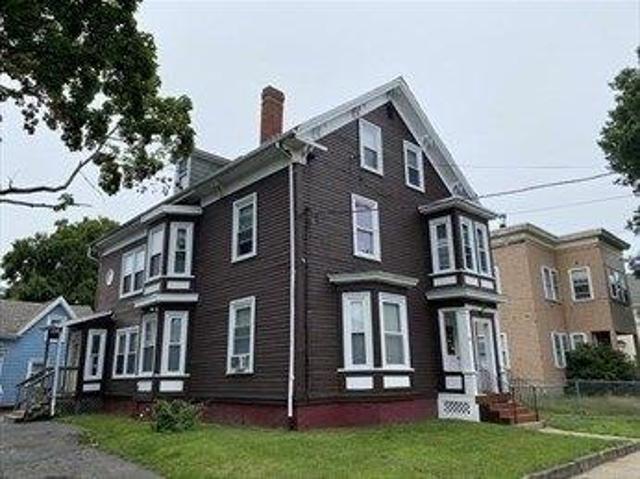 House for sale in Lynn, Essex County