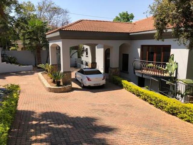 House for sale in Waterkloof, Gauteng