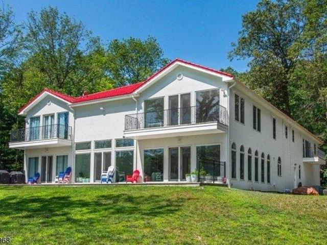 House for sale in Mountain Lakes, New Jersey