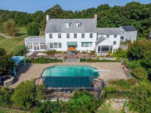 House for sale in Newtown, Connecticut