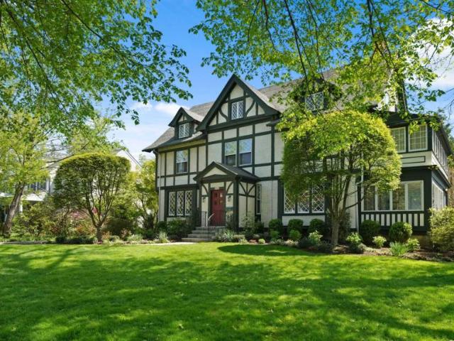 House for sale in Pelham, New York