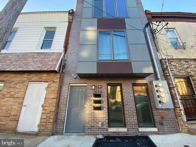 House for sale in Point Breeze, Philadelphia