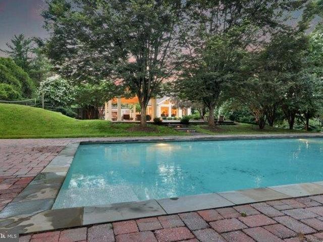 House for sale in Potomac