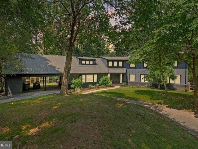 House for sale in Potomac