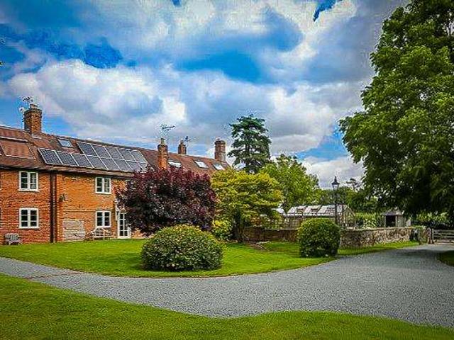 Property for sale in Pamington, Gloucestershire