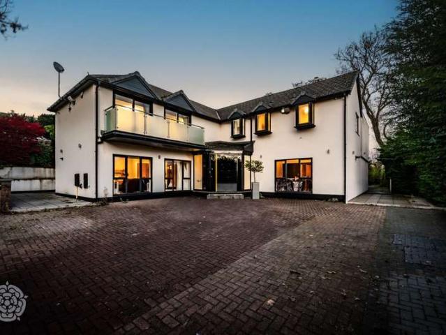 Property for sale in Markland Hill, Lee Bank