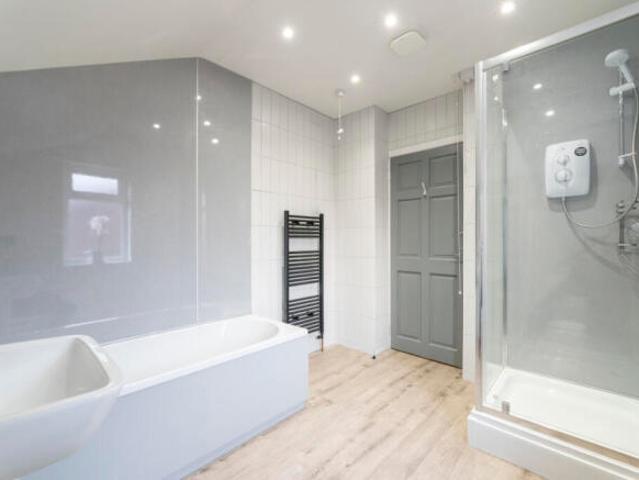 Property for rent in Newcastle, Leslie