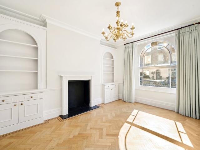 House for rent in Belgravia, Greater London