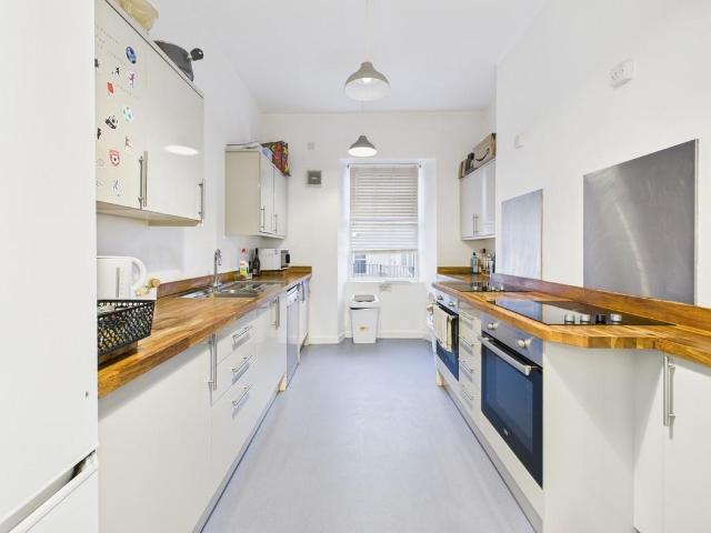 Room for rent in Pennycomequick, Mount Wise