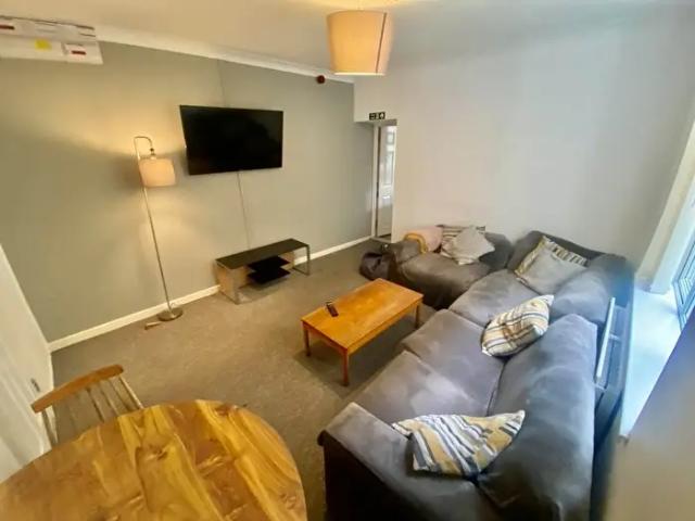 Apartment for rent in Brynmill, Swansea