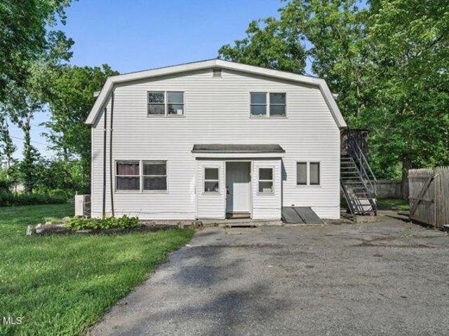House for sale in Saratoga, New York