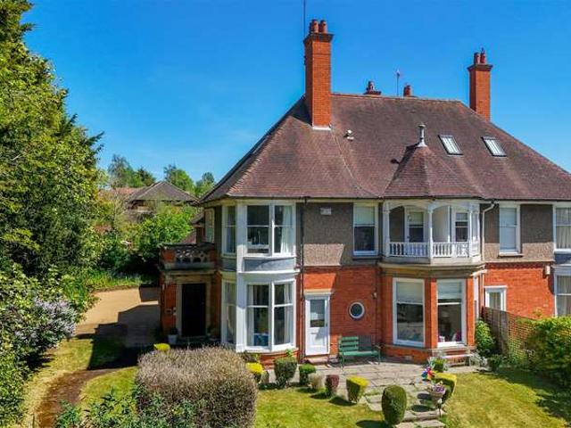 Farm for sale in Headlands, Northampton