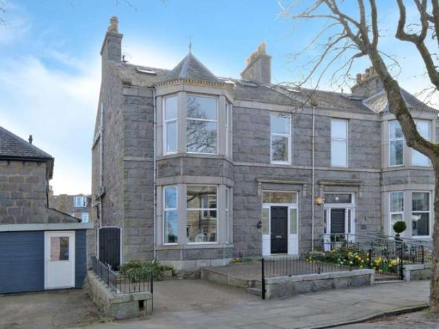 Farm for sale in Ferryhill, Ballindoch
