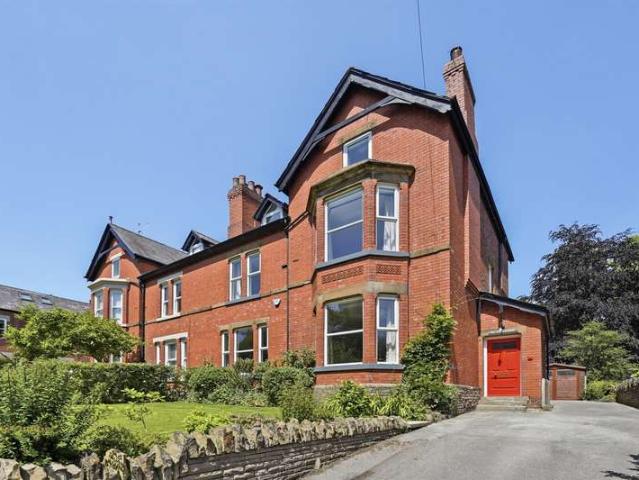 Farm for sale in Bollinbrook, Macclesfield
