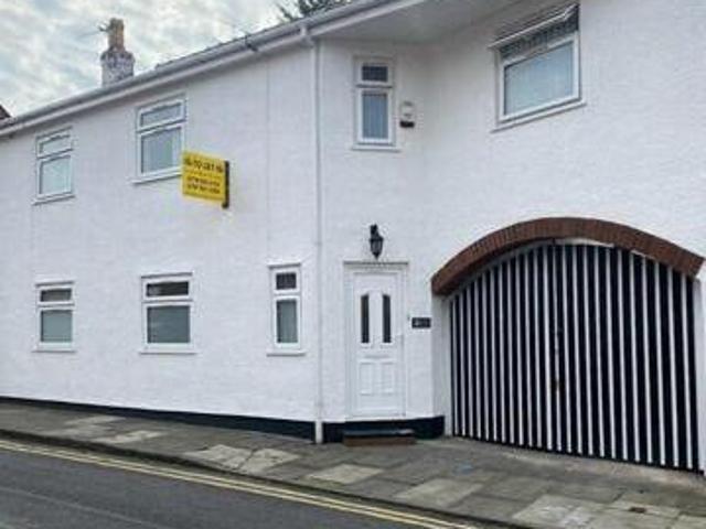 House for rent in Roby Mill, Lancashire