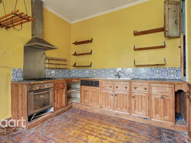 House for sale in Gledhow Park, Leeds