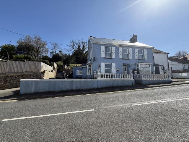 House for sale in Saundersfoot, Wales