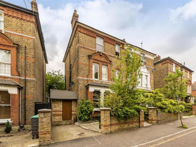 House for sale in London Borough of Ealing, Hanwell