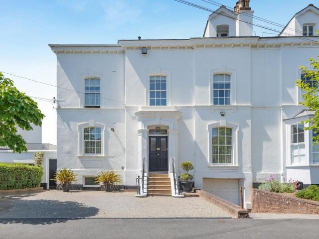 House for sale in St Leonards, Watergate