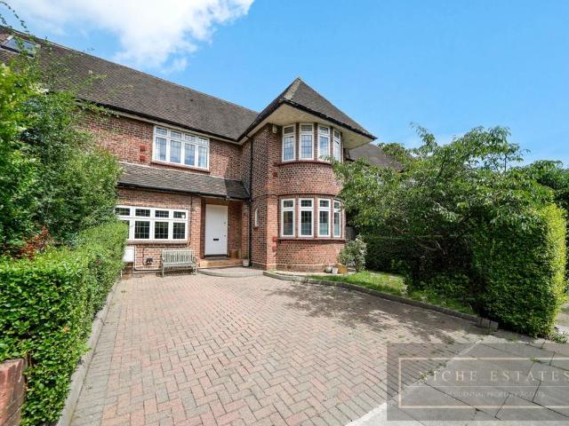 House for sale in Temple Fortune, Greater London