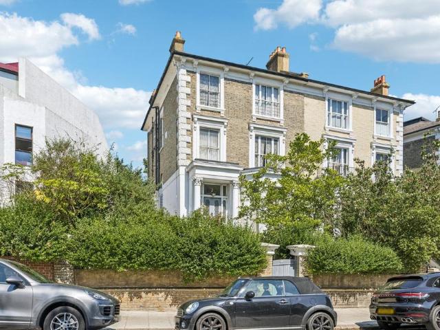 House for sale in Belsize Park, Greater London