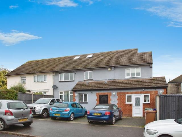House for sale in Watford Rural, Batchworth