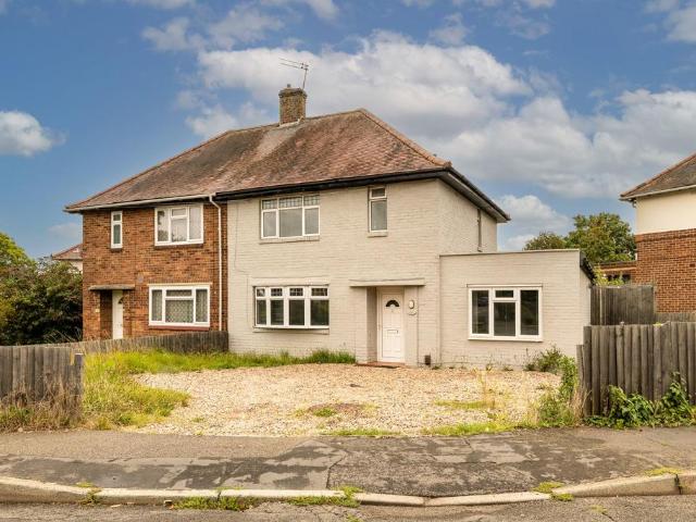 House for sale in Green Close, Warwickshire