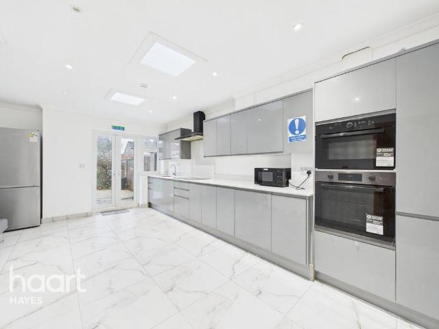 House for sale in Hayes, Greater London